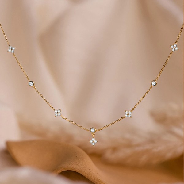 Ha80269ffb7d54b9a8d1565a7b62c78f3w.webp Elegant Delicate Zircon Four-leaf Clover Flower Sparkling Party Jewelry Gift Casual Necklace