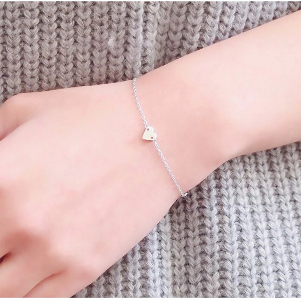 He9bb64cba6c6459d9076eb6c80e69dbdN.webp Customized Bracelet Women's Casual Wear Small Heart-shaped Elegant Stainless Steel Exquisite